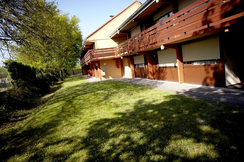 Greet Hotel Châtellerault Exterior foto
